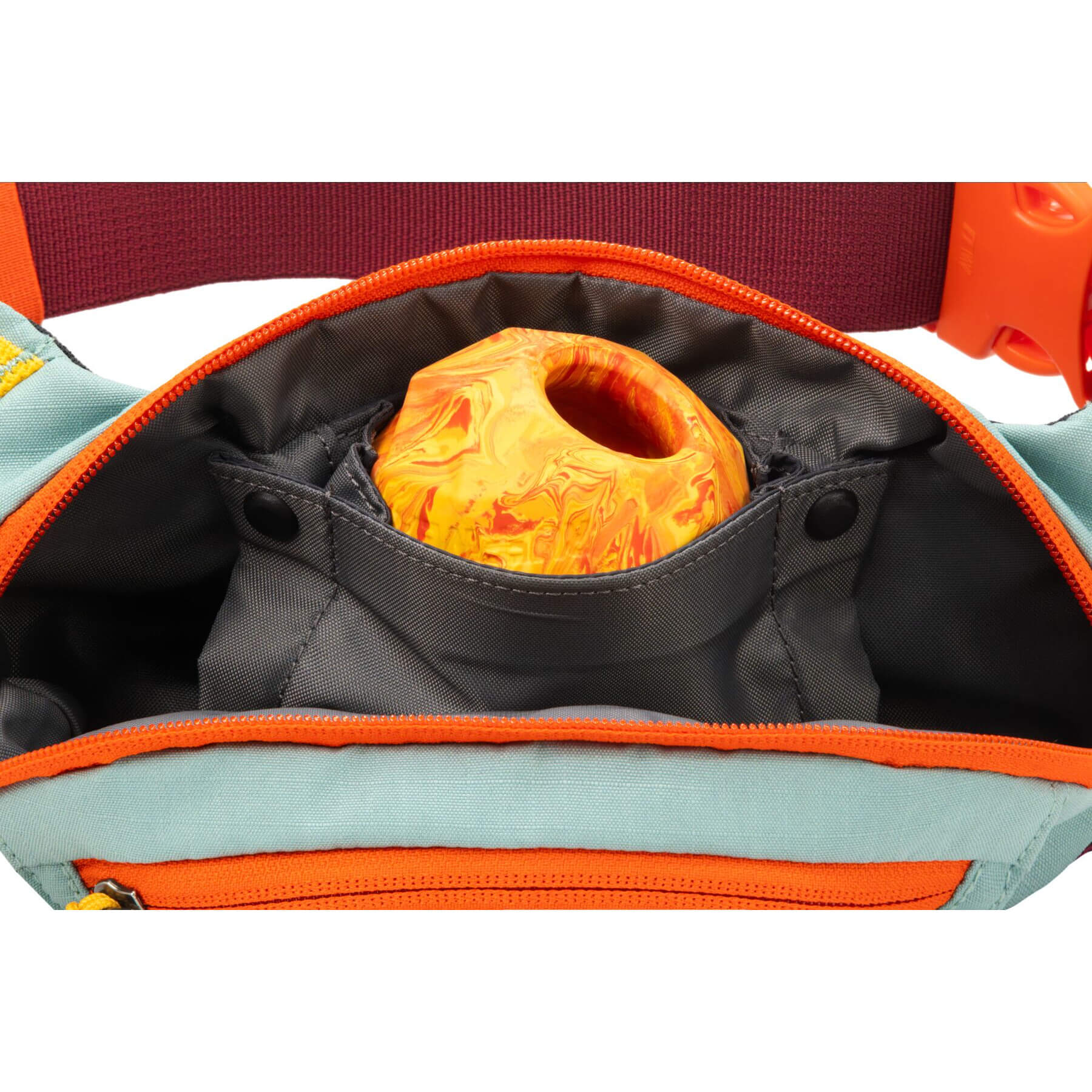 Ruffwear-Home-Trail-Hip-Pack_River-Rock-Green_Big-Zipper_STUDIO