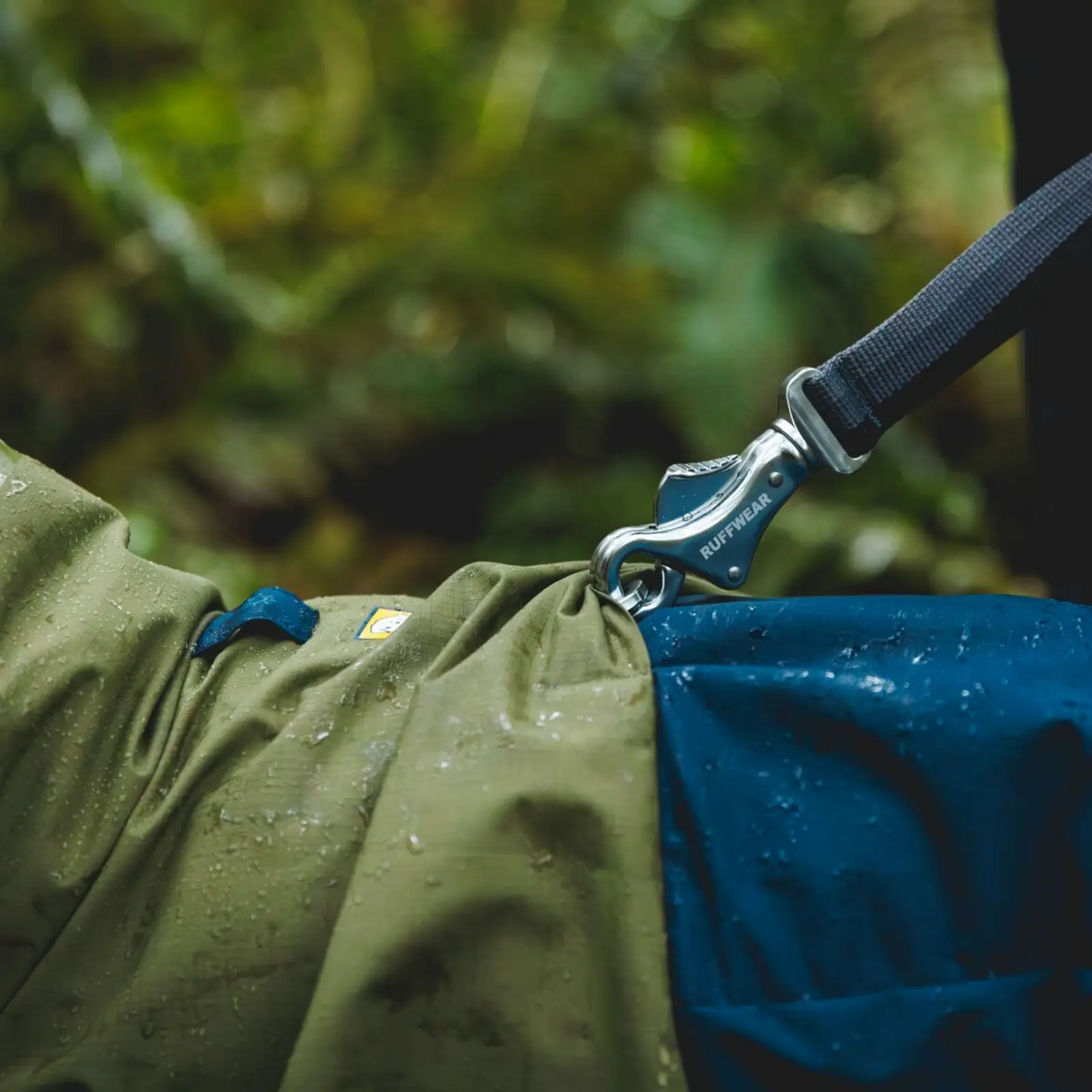 Ruffwear-Sunshower-Jacket-Coverall_Midnight-Blue_Mackenzie-River-2