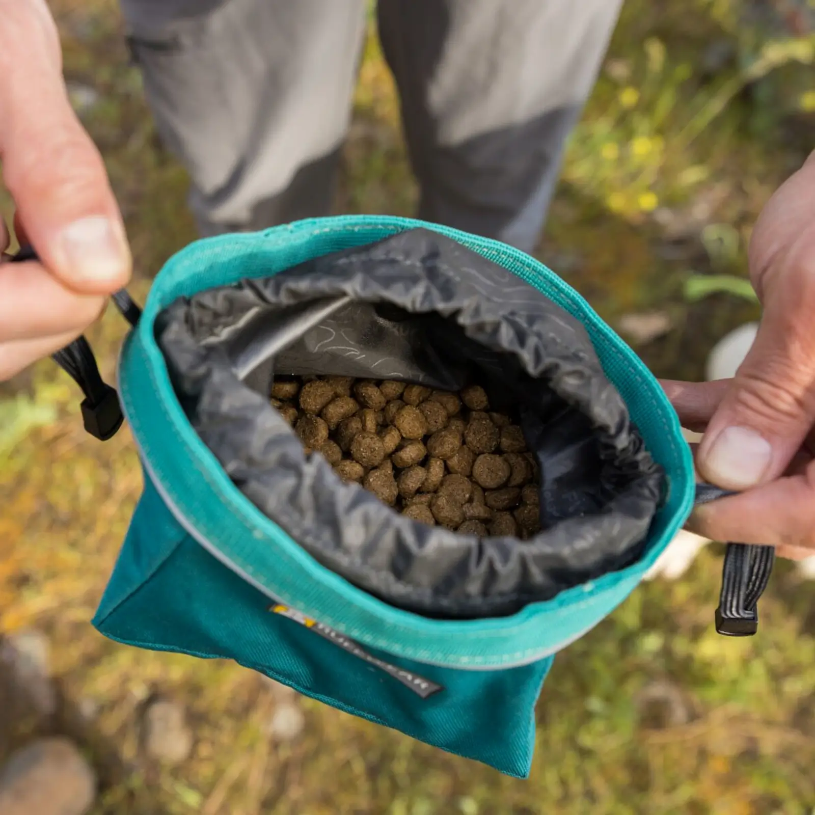 Web JPG-20553-Quencher Cinch_Tumalo Teal_ Mark and Bento_Photos Tyler Roemer_Print-7 Packable dog bowl